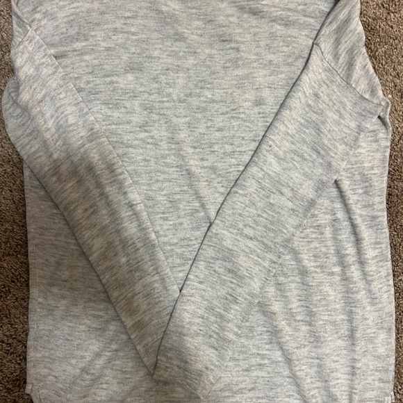 Grey comfy long sleeve tee - Picture 3 of 3